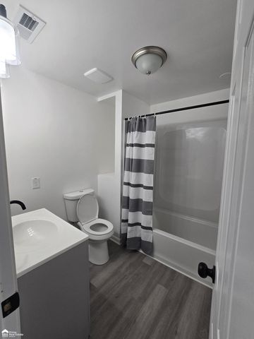 2275 Connell Street, Burton, MI 48529