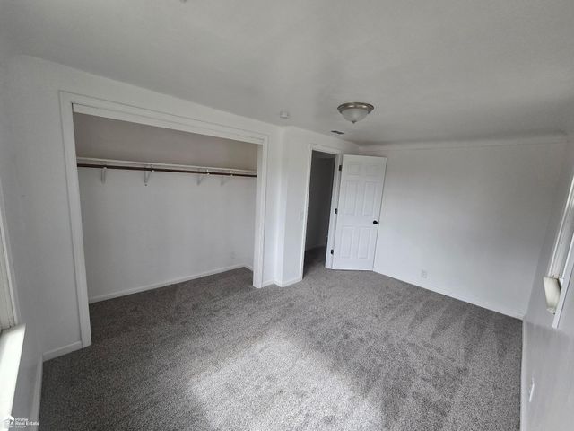 2275 Connell Street, Burton, MI 48529