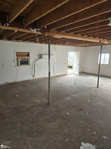 2275 Connell Street, Burton, MI 48529