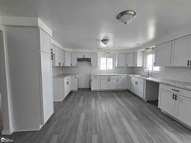 2275 Connell Street, Burton, MI 48529