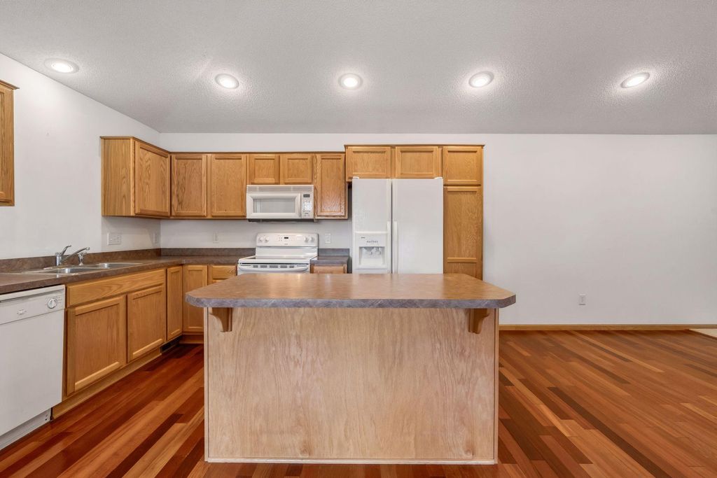 10871 Tyler Court NE, Blaine, MN 55434 — photo 5