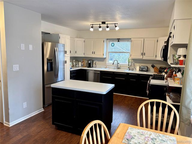 4329 Mohawk Trail, Raisin Township, MI 49221