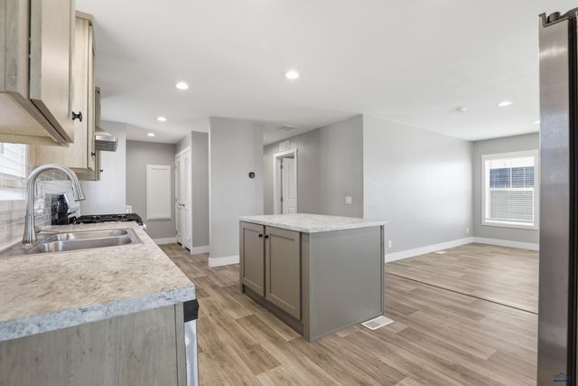 1717 E PHILADELPHIA, Rapid City, SD 57701