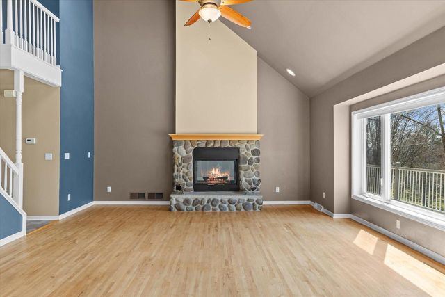 4413 Magna Vista DRIVE, Jackson, WI 53037