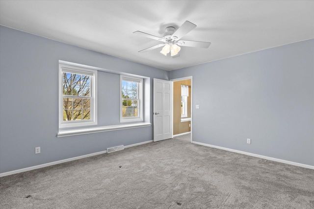 4413 Magna Vista DRIVE, Jackson, WI 53037