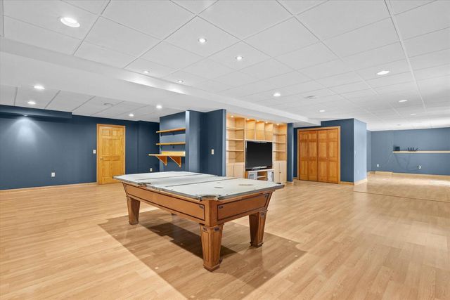 4413 Magna Vista DRIVE, Jackson, WI 53037