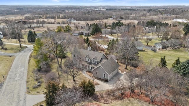 4413 Magna Vista DRIVE, Jackson, WI 53037