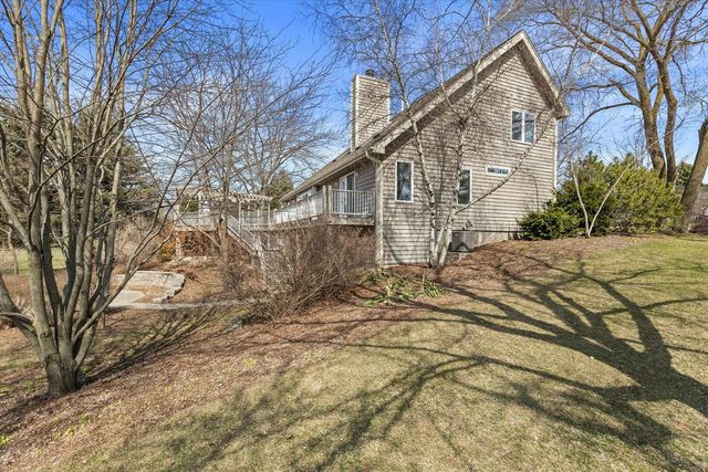 4413 Magna Vista DRIVE, Jackson, WI 53037