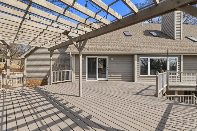 4413 Magna Vista DRIVE, Jackson, WI 53037