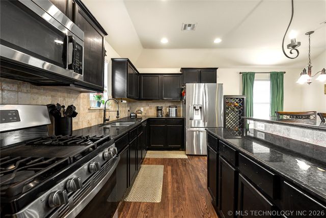 3341 S 208th East Avenue, Broken Arrow, OK 74014