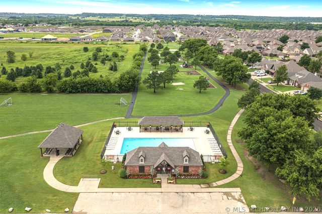 3341 S 208th East Avenue, Broken Arrow, OK 74014