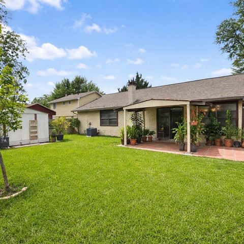 6823 La Violetta Drive, Houston, TX 77083