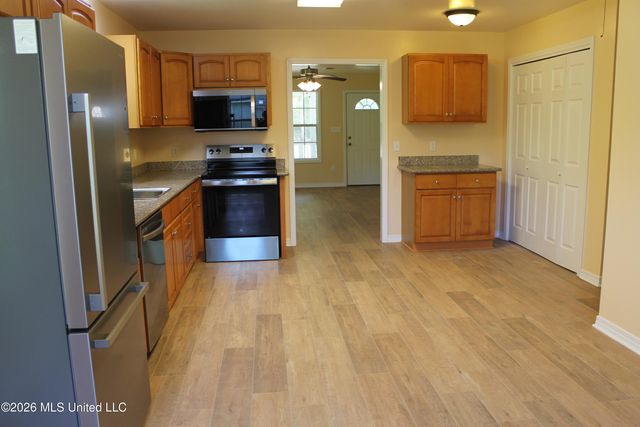 3413 Bream Street, Gautier, MS 39553