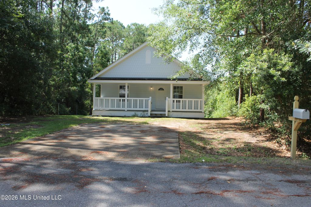3413 Bream Street, Gautier, MS 39553