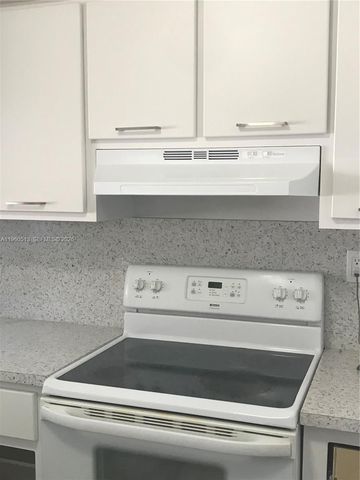 6417 SW 135th Ave, Miami, FL 33183