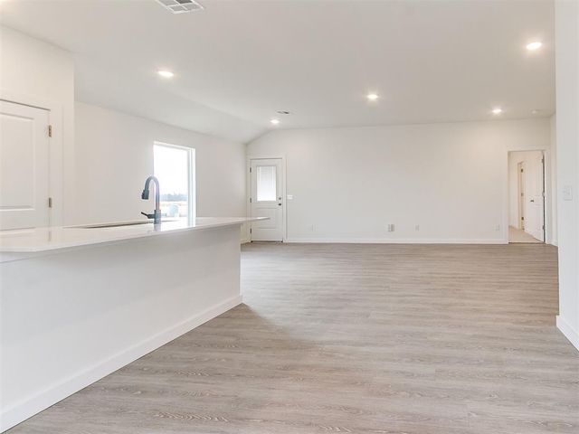 3140 Pennington Street, Harrah, OK 73045