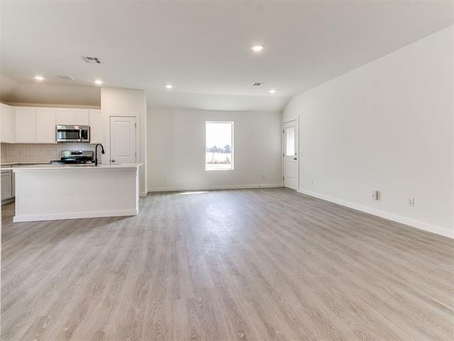 3140 Pennington Street, Harrah, OK 73045