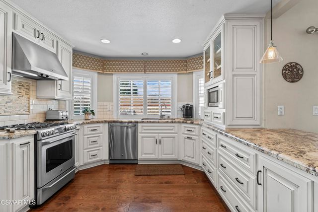 25772 Calle Court, Valencia, CA 91355