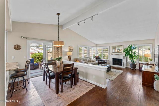 25772 Calle Court, Valencia, CA 91355