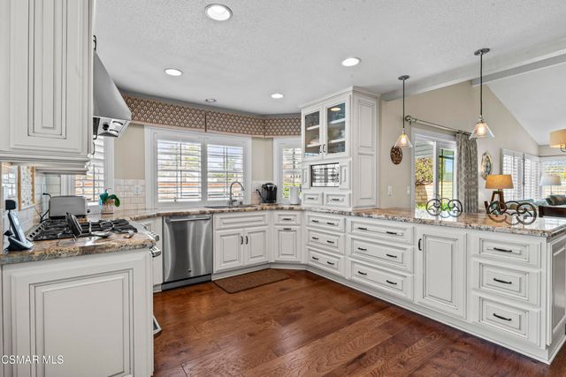 25772 Calle Court, Valencia, CA 91355