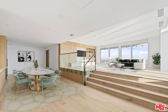 230 W Olympic Boulevard PH 3, Los Angeles, CA 90015