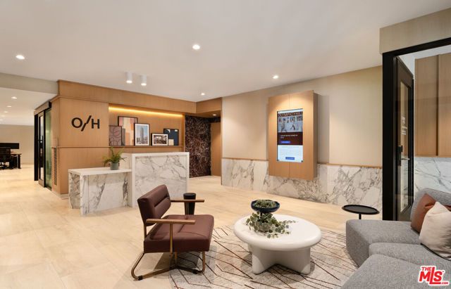 230 W Olympic Boulevard PH 3, Los Angeles, CA 90015