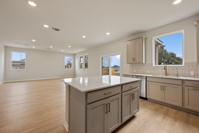 1921 Fannie RD, Georgetown, TX 78633