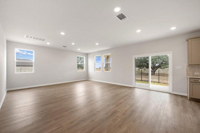 1921 Fannie RD, Georgetown, TX 78633