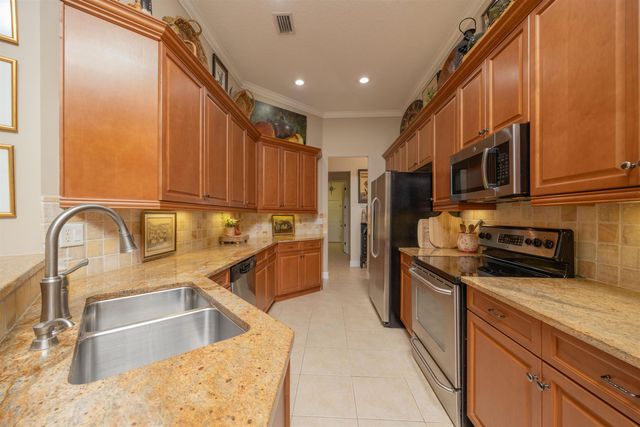 1160 Inverness Dr, St Augustine, FL 32092