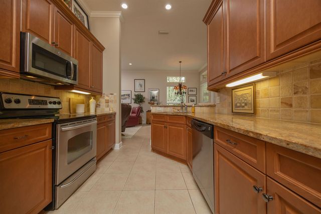 1160 Inverness Dr, St Augustine, FL 32092