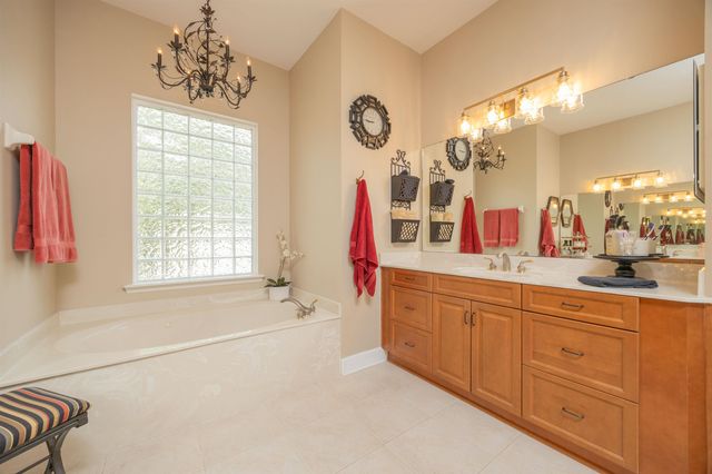 1160 Inverness Dr, St Augustine, FL 32092