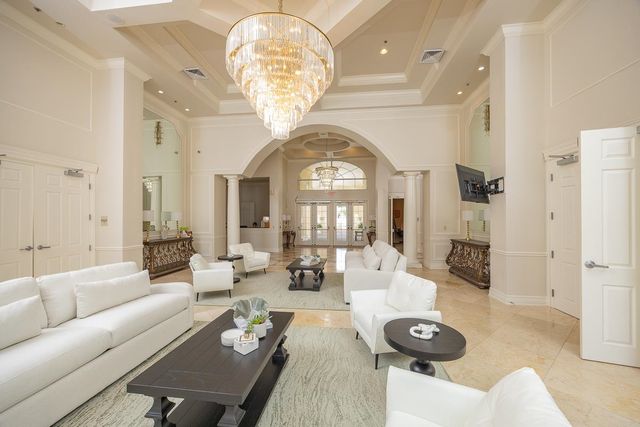 1160 Inverness Dr, St Augustine, FL 32092