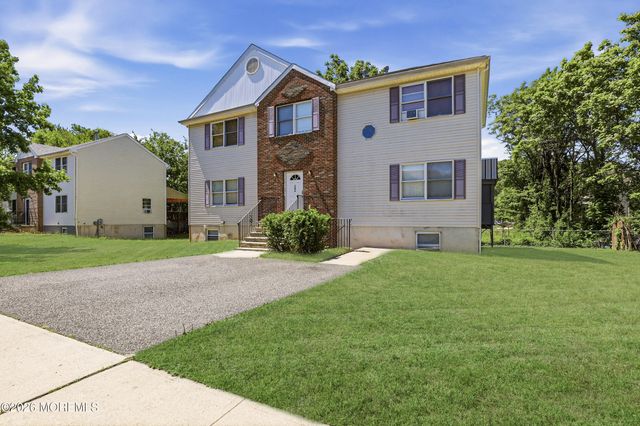 22 Dena Court, Lakewood, NJ 08701
