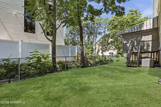22 Dena Court, Lakewood, NJ 08701