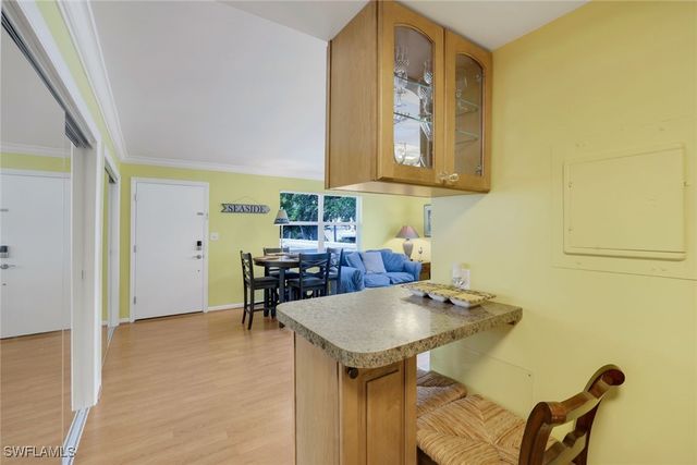 780 10th AVE S 22, Naples, FL 34102