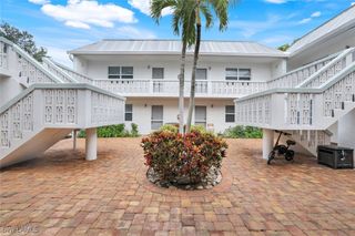 780 10th AVE S 22, Naples, FL 34102