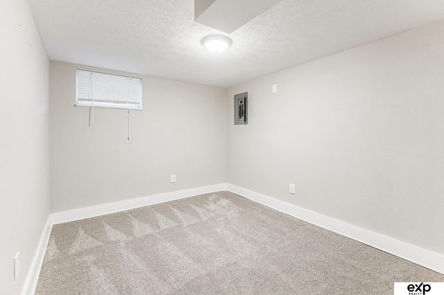 612 Avenue C, Plattsmouth, NE 68048