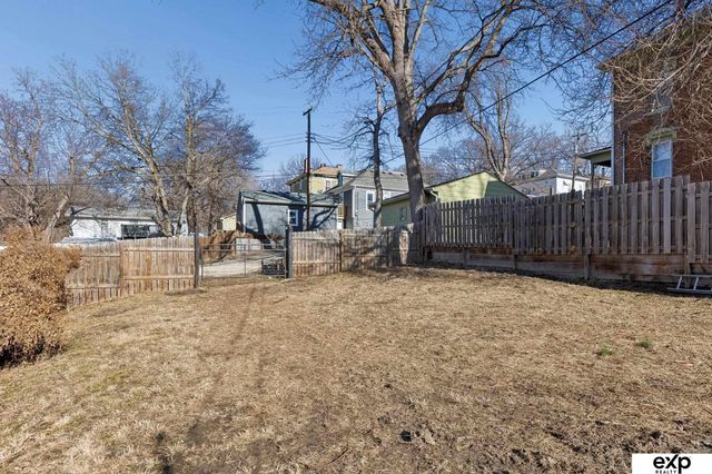 612 Avenue C, Plattsmouth, NE 68048