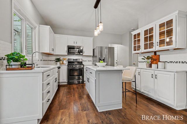 4570 Gascony Drive SE, Grand Rapids, MI 49546