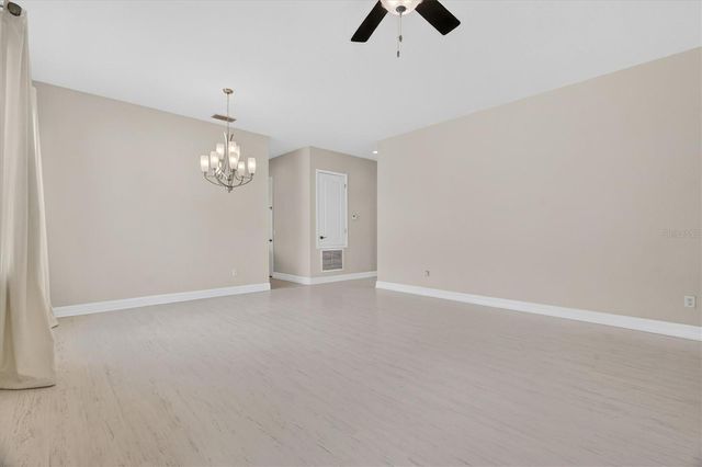 10429 STAPELEY DR, Orlando, FL 32832