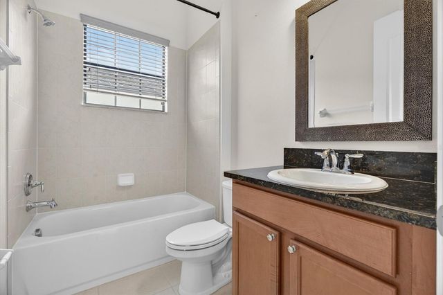 10429 STAPELEY DR, Orlando, FL 32832