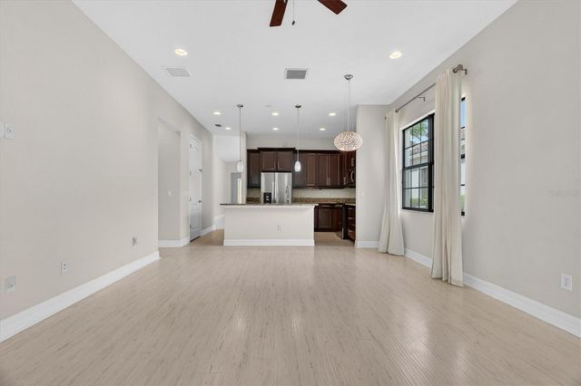 10429 STAPELEY DR, Orlando, FL 32832