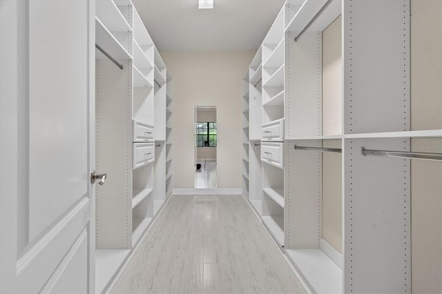 10429 STAPELEY DR, Orlando, FL 32832