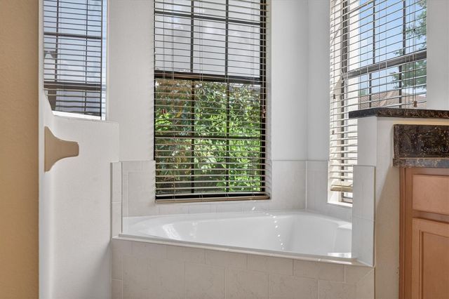 10429 STAPELEY DR, Orlando, FL 32832