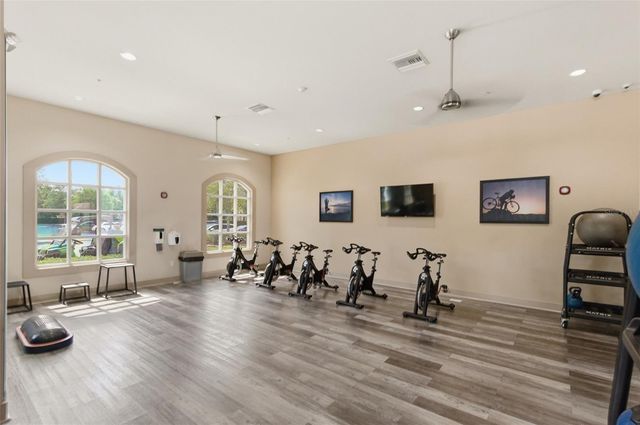 10429 STAPELEY DR, Orlando, FL 32832