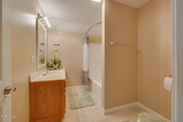 463 Pine Ridge Drive, Afton, TN 37616