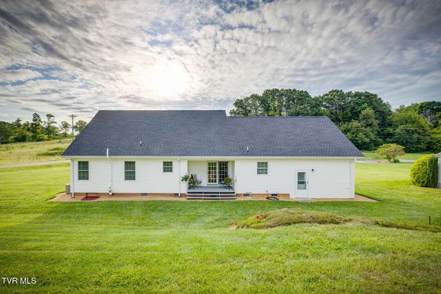 463 Pine Ridge Drive, Afton, TN 37616