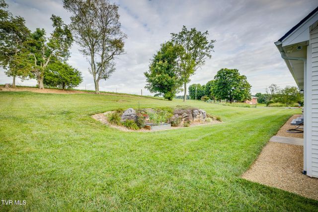 463 Pine Ridge Drive, Afton, TN 37616