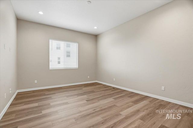 1323 White Cliffs St, Middleton, ID 83644