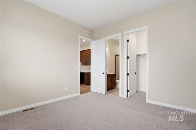 1323 White Cliffs St, Middleton, ID 83644